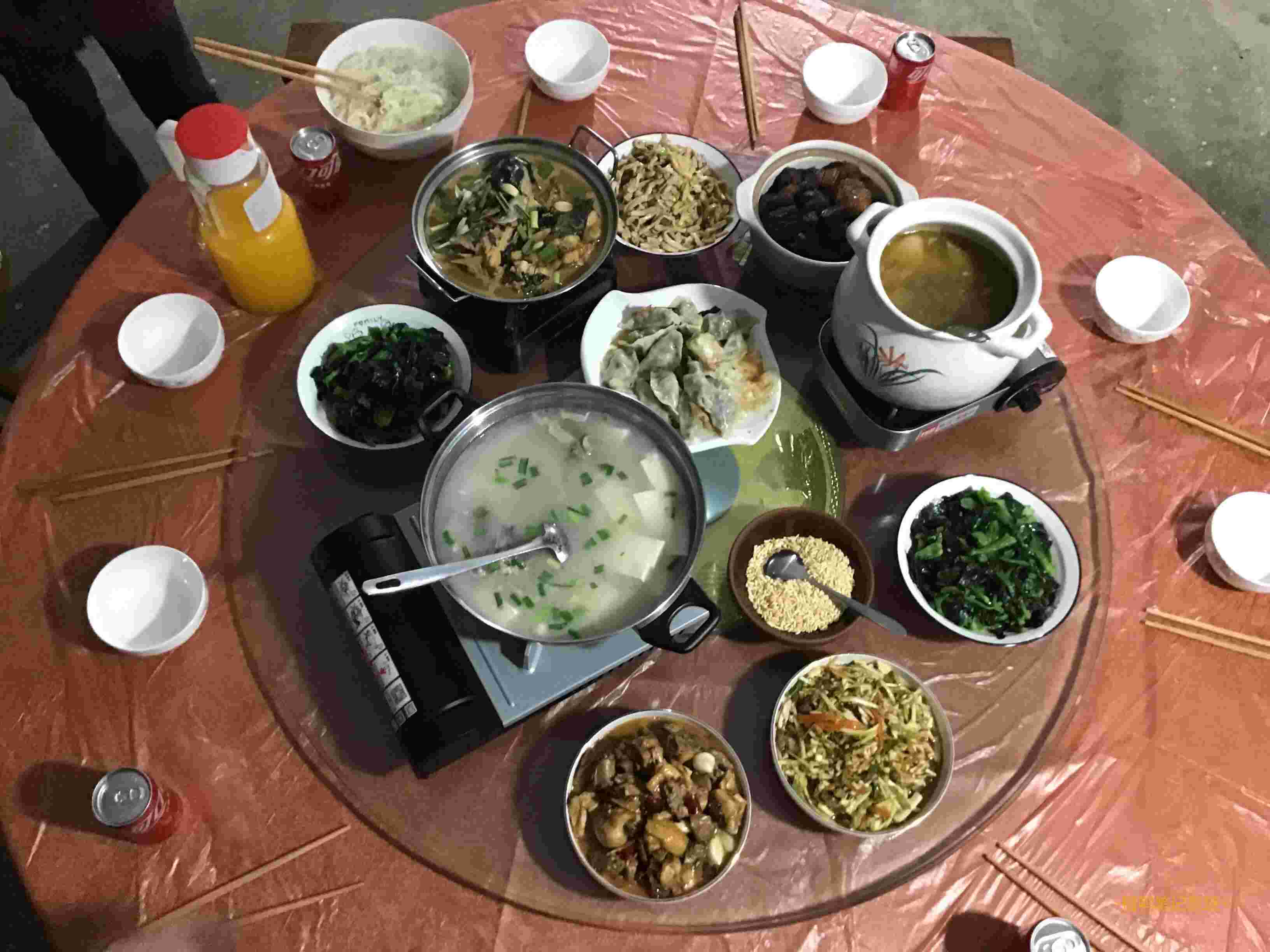 # 祝大家新年快乐-祝大家(农历)**新年快乐**, **身体健康**, **项目顺利**哟! 我们一共准备了两套祝福并发给了大家, 如果你没有收到你喜欢的, 或者我输错了你的名字(手写输入), 请不要伤心, 你还可以利用我们的工具获取属于你的祝福.-Enter Your Name: <input type=\-text\- id=\-stuname\- value=\-\->-> <div id=\-zhufuoutput\->[在上方文本框输入您的名字就可以获得\-排列组合\-式祝福啦]</div>-附: 今日的晚餐-<script>-function goodsentence() {//为了避免信仰冲突,不用部分英语词语作为变量名-const arr1 = [\-我祝大家都能金榜題名圓夢\-,\-希望你能在2026年6月考場上盡情揮灑汗水\-,\-用奮鬥舞出夏花之絢爛\-,\-在此期間\-,\-也許你將迎來你的18歲\-,\-在這個年紀\-,\-身上會有壹個不可戰勝的夏天\-,\-只願歷經千帆歸來時仍是少年\-,\-高考必胜\-,\-願努力不負追夢人\-,\-立高誌遠\-,\-腳踏實地\-,\-刻苦鉆研\-,\-勤學苦思\-,\-穩定心態\-,\-不餒不棄\-,\-全力以赴\-,\-奪取勝利\-,\-祝高考成功\-,\-祝你前程似錦\-,\-加油\-,\-高考順利\-,\-心態平和\-,\-壹舉奪魁\-,\-相信你會考出最好的成績\-,\-必胜啊\-,\-拿個狀元\-,\-不必太糾結當下\-,\-也不必太憂慮未來\-,\-當你經歷過壹些事情的時候\-,\-眼前的風景已經和從前不壹樣了\-,\-不要只因壹次挫敗\-,\-就忘記你原先決定想達到的遠方\-,\-祝我們高考順利\-,\-我們的青春會永遠熱淚盈眶\-,\-希望你考試順利\-,\-在那個蟬鳴不止的夏天\-,\-奔跑的少年都能金榜題名\-,\-壹舉高中\-,\-熬過最黑暗的日子\-,\-接下來會有壹個個的好消息向你砸來\-,\-我們終會上岸\-,\-陽光萬裏\-,\-希望你的高考成績\-,\-期待你高考時的超常發揮\-,\-高考後的欣喜若狂\-,\-祝大家都能金榜題名圓夢\-,\-蟾宮折桂\-,\-乘風破浪\-,\-願你有你的星辰大海\-,\-祝你高考加油\-,\-金榜題名\-,\-人生\-,\-從來不只壹場考試\-,\-你\-,\-只管向前\-,\-希望在某壹個夏日的午後\-,\-無比愜意\-,\-當然啦\-,\-祝你拿到滿意的高考成績\-,\-高考必胜啊\-,\-祝你6月高考順利\-,\-度過這個美好的高三生活\-,\-在7月滿意收到喜歡學校的錄取通知\-,\-高考上岸\-,\-我也是高考生\-,\-壹起努力\-,\-希望你能夠在最好的年紀做最好的自己\-,\-希望各位都能考到心儀的大學\-,\-你要相信奇跡\-,\-因為你就是那個奇跡\-,\-希望你考上心儀的大學\-,\-高考大捷\-,\-乾坤未定\-,\-你我皆是黑馬\-,\-我們總要忍受壹段日子\-,\-才能真正成為自己的光\-,\-我們都是最棒的\-,\-前途無量\-,\-寶貝們\-,\-炎炎夏日\-,\-你的無愧成績\-,\-努力吧\-,\-迎接新生的考生們\-,\-讓我們沖刺前進吧\-,\-希望你考個好成績\-,\-很高興能為你寫下祝福\-,\-希望你考試的時候不要緊張\-,\-相信自己\-,\-希望你高考順利\-,\-你努力的樣子真的很迷人\-,\-壹路以來的所有堅持\-,\-都將在此刻綻放\-,\-不負努力\-,\-不留遺憾\-,\-不畏考驗\-,\-奔向山高海闊的明天\-,\-我們既然預謀已久\-,\-最終必會得償所願\-,\-天再熱\-,\-熱不過心\-,\-有信心\-,\-壹切皆有可能\-,\-鵬程萬裏今朝始\-,\-宏圖大展合法時\-,\-十年寒窗奮展翅\-,\-豪情淩雲遂壯誌\-,\-書山勤磨劍鋒利\-,\-學海苦遊花香襲\-,\-寒窗苦讀\-,\-今朝場上試\-,\-展翅正當時\-,\-壯誌在胸\-,\-前程鋪錦繡\-,\-豪情不改\-,\-未來倍精彩\-,\-高考日\-,\-願你昂首向前沖\-,\-壹舉實現心中夢\-,\-祝君高考題金榜\-,\-前程似錦福迢遞\-,\-希望結果比你預想的更好壹點\-,\-希望你是六月的風穿過窄窄的峽谷\-,\-天地開朗暢快走四方\-,\-臨近高考\-,\-相信你也非常緊張\-,\-不過\-,\-今天\-,\-我想告訴你的是: 請相信自己\-,\-努力了便好\-,\-高考沒有想象的那麽可怕\-,\-或許就像普通的壹次模擬考\-,\-你要做的就是相信自己\-,\-調整自己的心態\-,\-以最好的狀態備戰高考\-,\-希望你在這個蟬鳴不止的盛夏\-,\-落筆無悔\-,\-希望高考成績如同夏日壹樣耀眼\-,\-高考順利上岸\-,\-人生最大的遺憾就是遺憾過去的遺憾\-,\-咬緊牙關堅持最後的堅持\-,\-人定勝天\-,\-希望你能金榜題名\-,\-成功上岸\-,\-祝你考上理想的大學\-,\-帶著夢想遠航吧\-,\-上岸吧別總是漂泊\-,\-驕陽正好\-,\-蟬聲不斷\-,\-我趴在堆滿書籍的課桌上朝窗外望去\-,\-陽光很好\-,\-灑於每個角落\-,\-照亮著少年們的風華正茂的青春\-,\-希望你的成績可以照亮整個夏天\-,\-帶著你的期許去見從未見過的風景\-,\-也祝大家圓圓滿滿\-,\-取得理想成績\-,\-在九月奔赴下壹個書海\-,\-夜色難免黑涼\-,\-前行必有曙光\-,\-2026高考必勝\-,\-你是最棒的不要放棄\-,\-祝願你鯉躍龍門、金榜題名\-,\-希望你的高考成績如同璀璨的星空\-,\-願你的心情如同晴空萬裏\-,\-讓我們一起為了夢想努力\-,\-相信自己\-,\-無論前方有多少艱難險阻\-,\-都請堅定地向前邁進\-,\-成功必將屬於你\-,\-希望你能閃耀全場\-,\-每一次努力都不會被辜負\-,\-願你的高考成績如願以償\-,\-超常發揮\-,\-高考是人生中重要的一頁\-,\-願你能夠書寫出最絢爛的篇章\-,\-實現自己的夢想\-,\-而為夢想努力奮鬥更是一種勇氣和堅\-,\-收獲滿滿的成績和自信\-,\-願你都能堅定地前行\-,\-走向理想的大學和未來的道路\-,\-在這個高考季節裏\-,\-願你能踏實備考\-,\-未來是未知的\-,\-但唯有不懈的努力和堅定的信念才能開啟未來的光明\-,\-每一次的付出都是值得的\-,\-夢想是前行的動力\-,\-努力是通往夢想的橋梁\-,\-你一定能成功\-]; -//这部分是某机器生成的,原php代码见我以前开源的项目-const randomKeys = [];-const selectedCount = Math.floor(Math.random() * (6 - 3 + 1)) + 3; // -for (let i = 0; i < selectedCount; i++) {-    const randomIndex = Math.floor(Math.random() * arr1.length);-    if (!randomKeys.includes(randomIndex)) { -        randomKeys.push(randomIndex);-    } else {-        i--; -    }-}-const selectedElements = randomKeys.map(index => arr1[index]);-const text = selectedElements.join(\', \') + \-! \-;-const stuname = document.getElementById(\-stuname\-).value;-//做调查写出来的最好的版本 避免了大部分歧义-const finalText = `${stuname}, 祝你新年快乐! 也祝你的项目在未来进展顺利! \-${text}`;-document.getElementById(\-zhufuoutput\-).innerHTML=finalText;-}-document.getElementById(\-stuname\-).addEventListener(\'input\', function() {goodsentence();});-</script>---